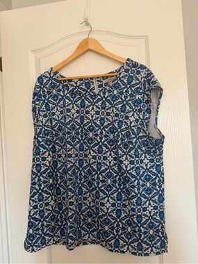 Roz & Ali Blue Floral-Print Sleeveless Top
